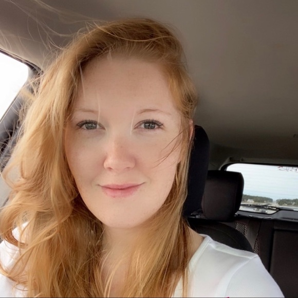 Meet your Posher, Amanda - Picture 1 of 1